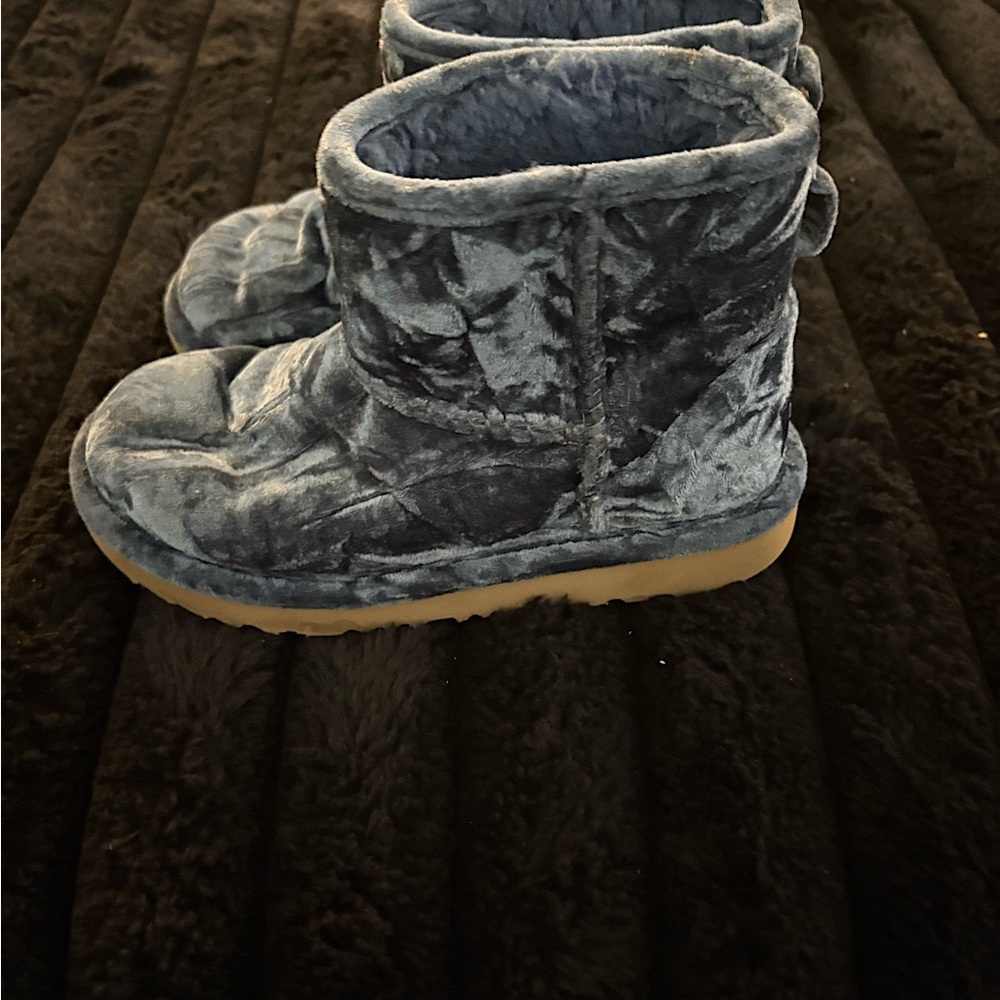 Gently Used UGG Kids Blue  velour Boots